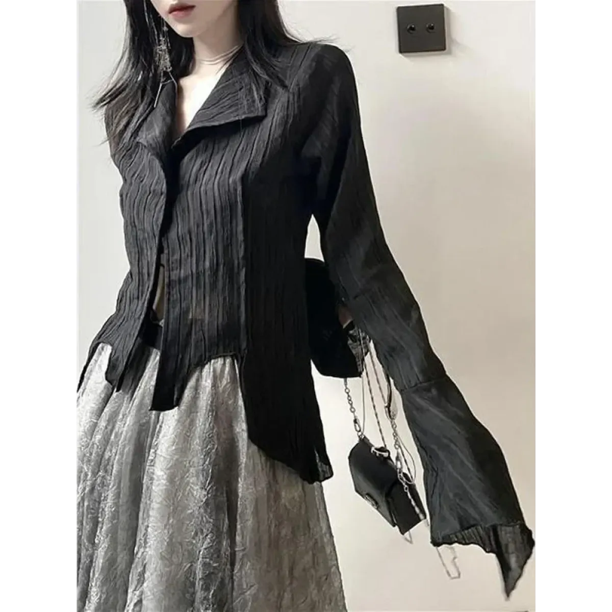 Black Pleated Gothic Harajuku Blouse – Button-Up Long Sleeve