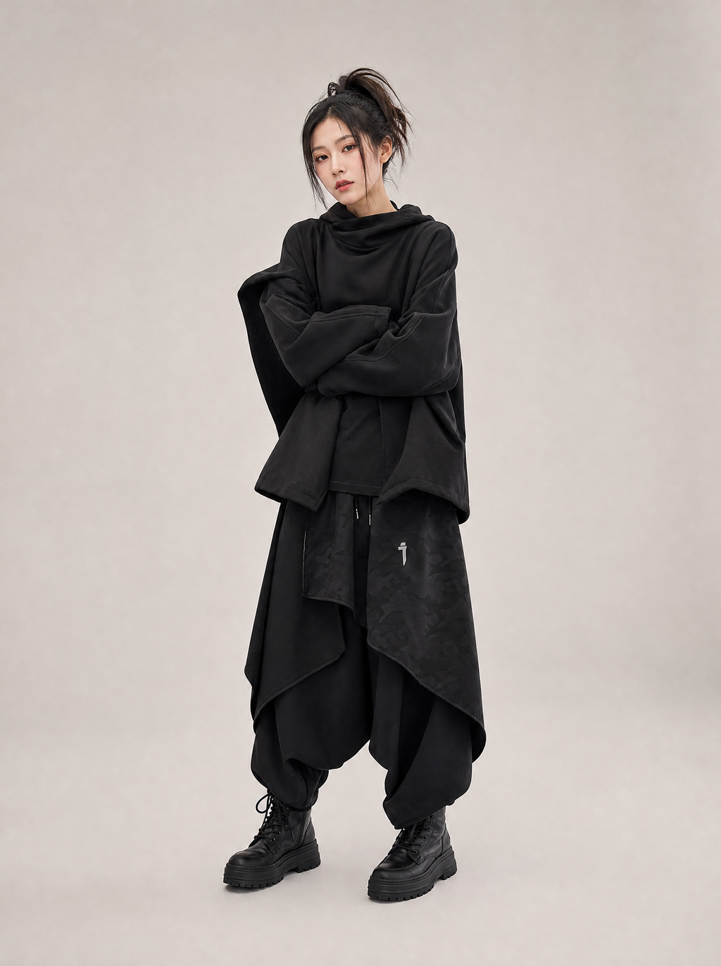 Worn by a Japanese female model: HiD1 Urban Movement Dress