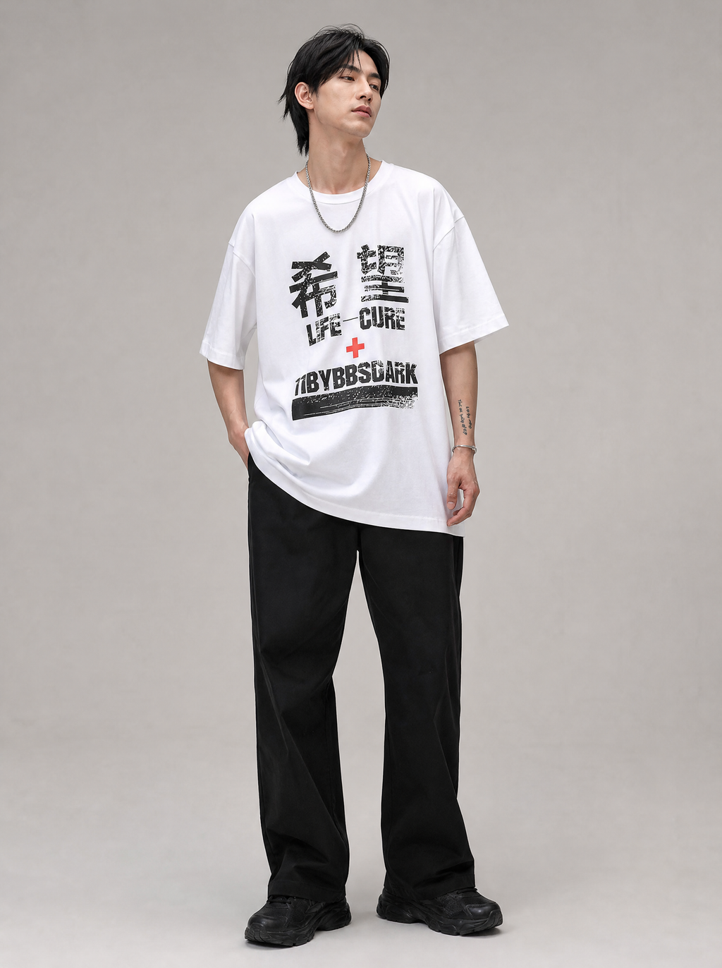 Worn by a Japanese male model: Hope Japanese Kanji Tee