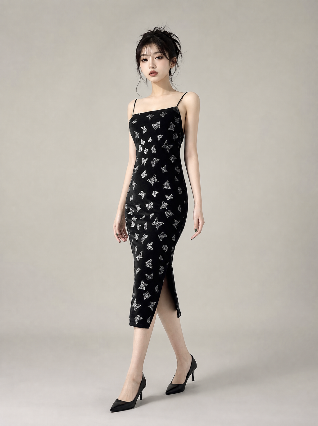 Worn by a Japanese female model: Black Gothic Lolita Midi
