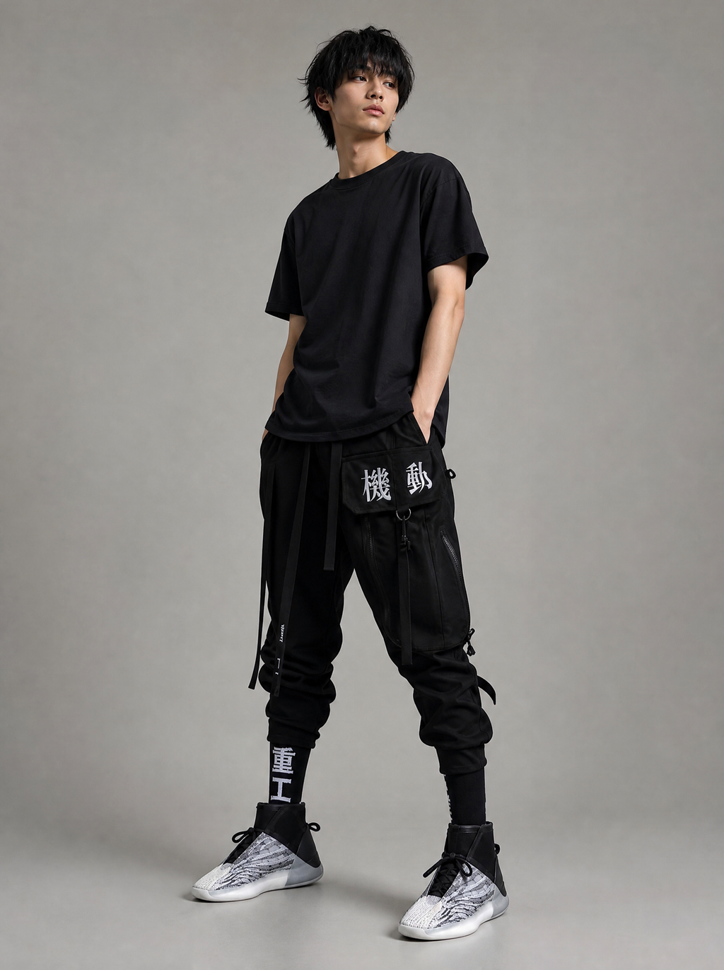 Worn by a Japanese male model: HiPants2 Shadow Cargo Pants