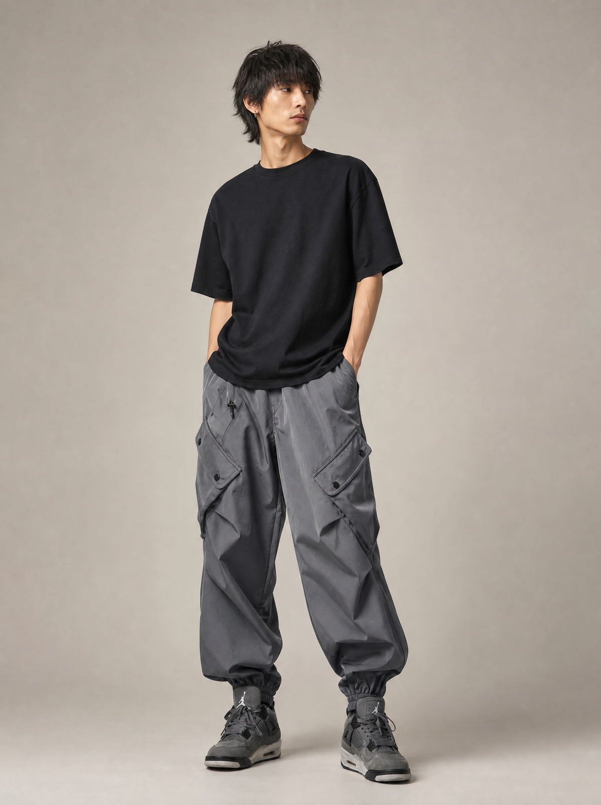 Worn by a Japanese male model: HiP40 Nexus Cargo Pants