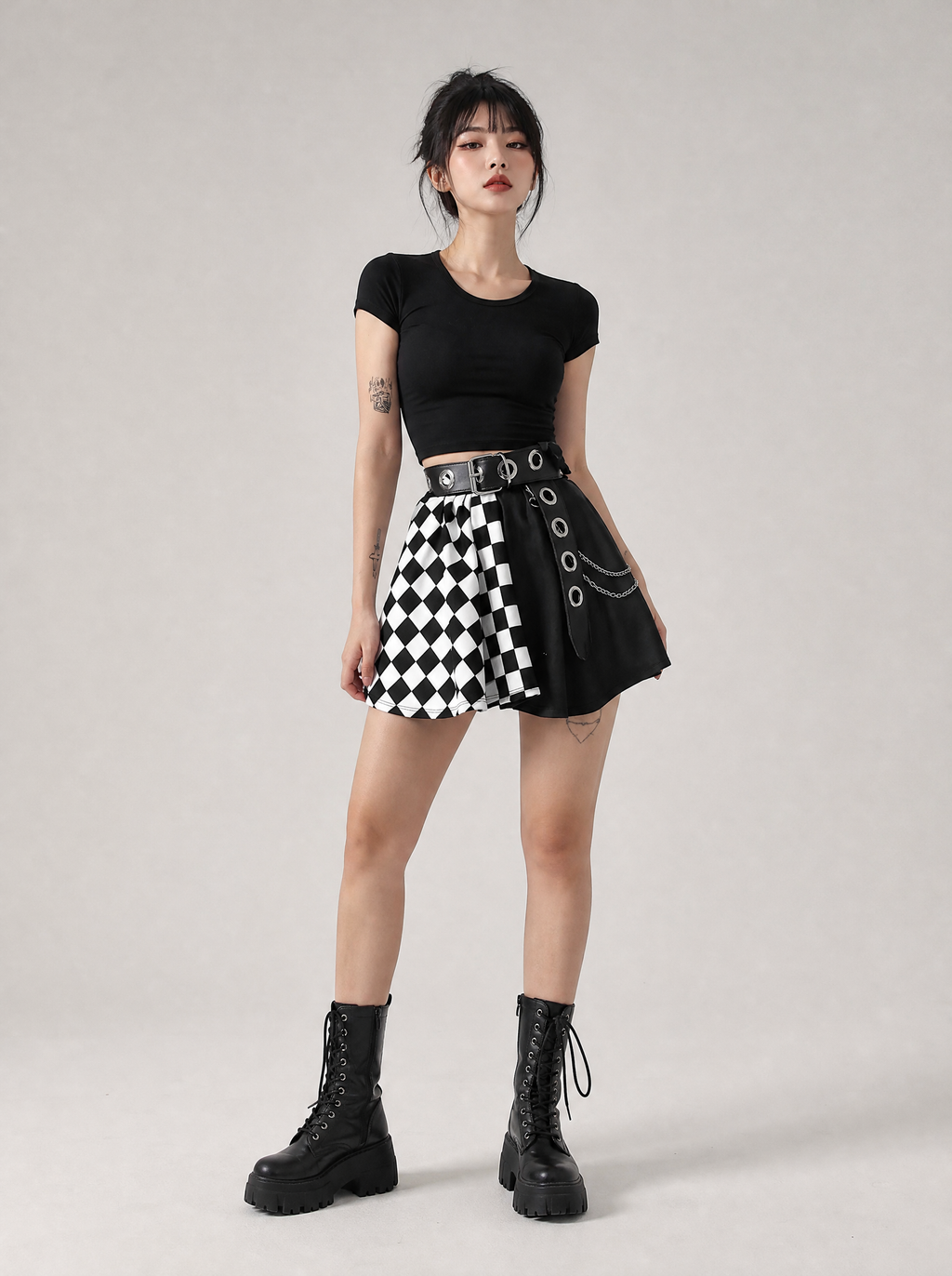 Worn by a Japanese female model: Checkerboard Gothic Punk Skirt
