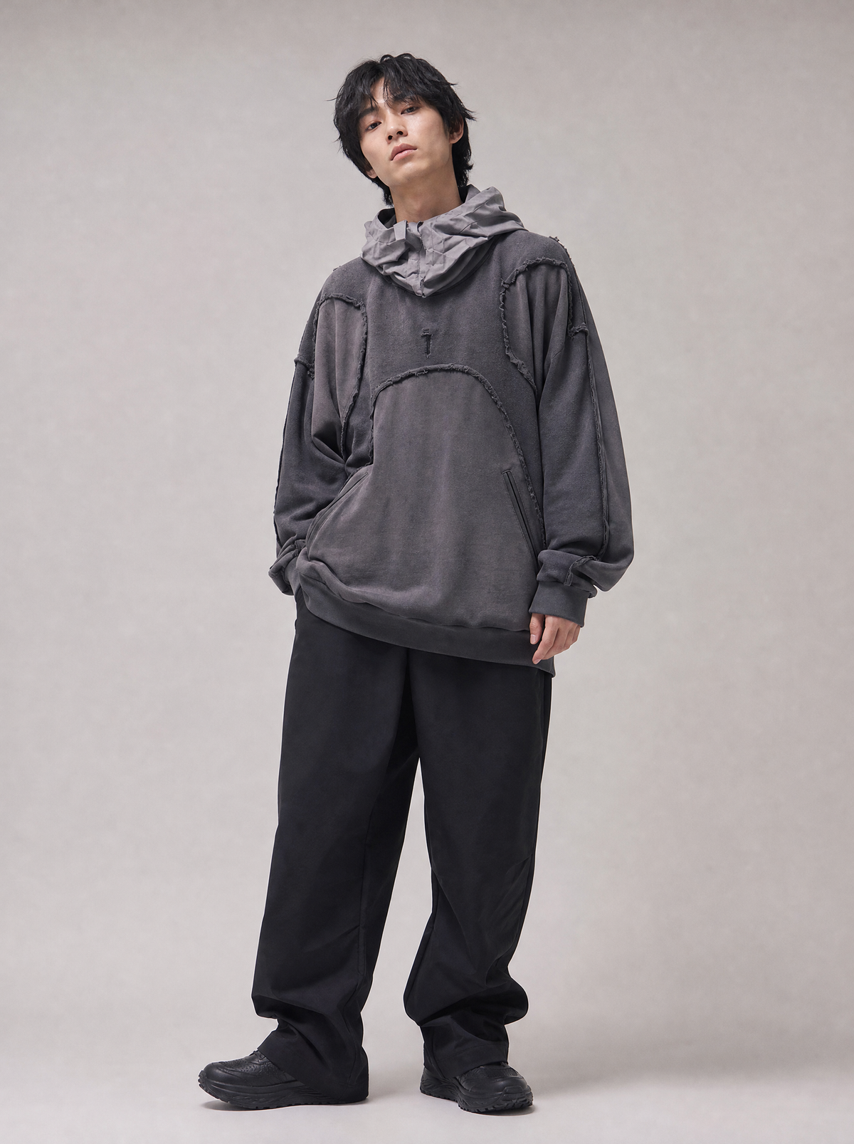 Worn by a Japanese male model: HiH56 Grey NX Hoodie