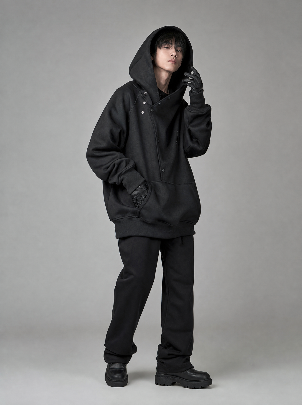 Worn by a Japanese male model: HiH38 Black Layered Hoodie