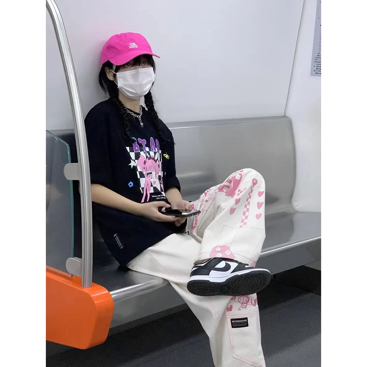 Cute Pink Girl Graffiti Jeans